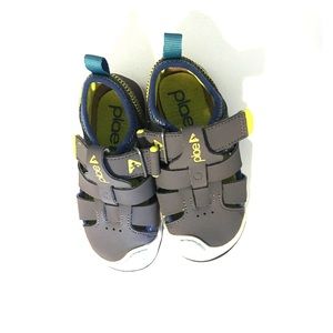 Worn Once — PLAE Boys Shoes